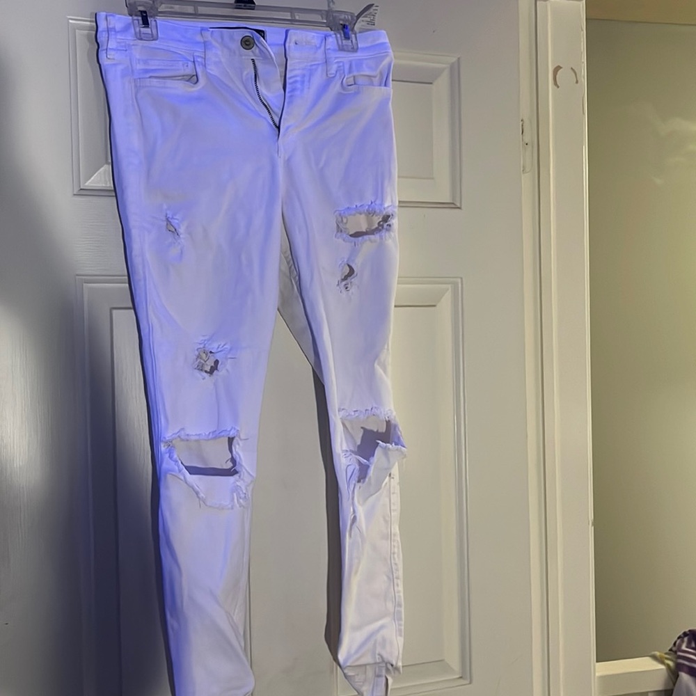 White skinny jeans